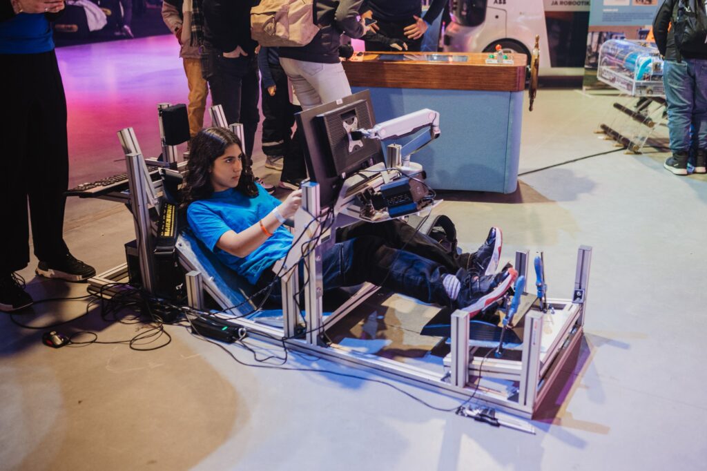 » Robomania.  Aproape 3.000 de concurenți au participat la Robotex Expo